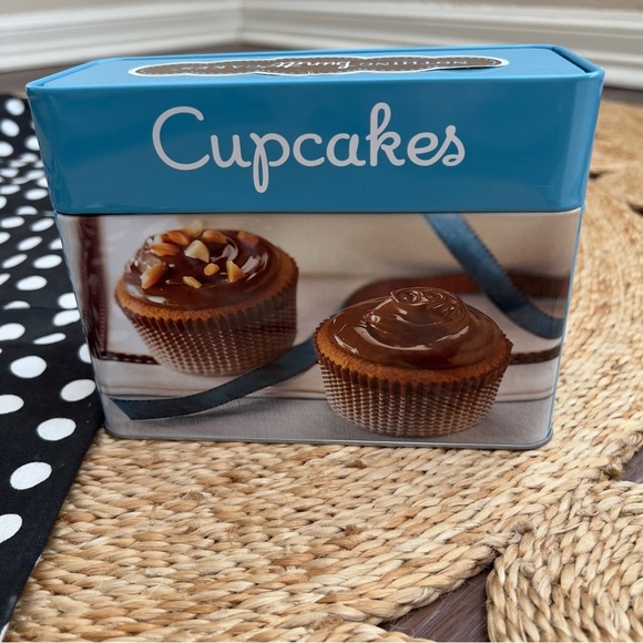 Cupcake Recipe Box - Picture 2 of 3